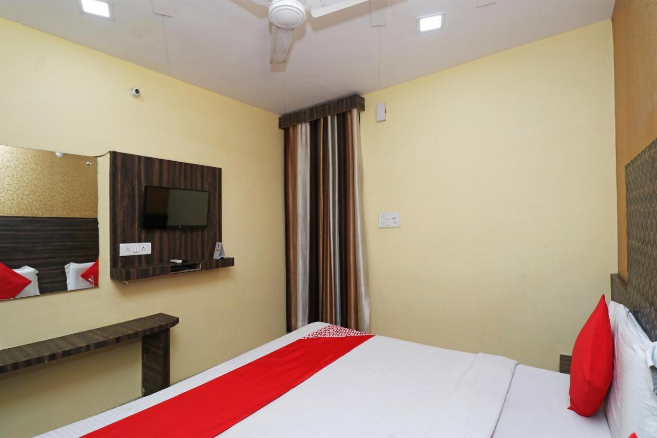 Oyo Flagship 8393 Hotel Park Avenue Lucknow Eksteriør bilde